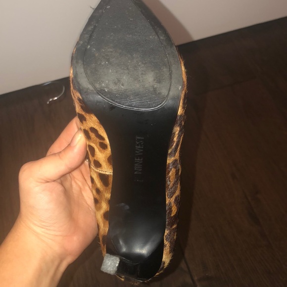 Leopard Nine West T-strap heel! - Picture 3 of 3